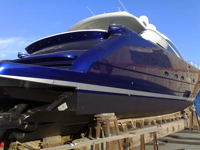 Pershing 76 — scafo
